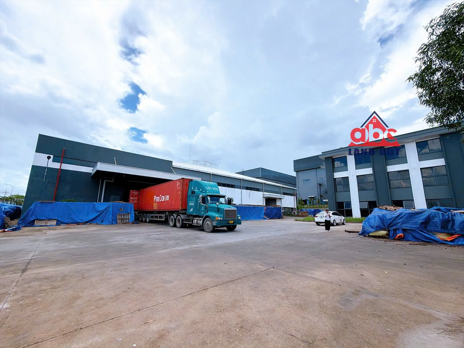 Nhà máy độc lập khuôn viên sử dụng 1Ha6 KCN  Long Thành Đồng Nai .