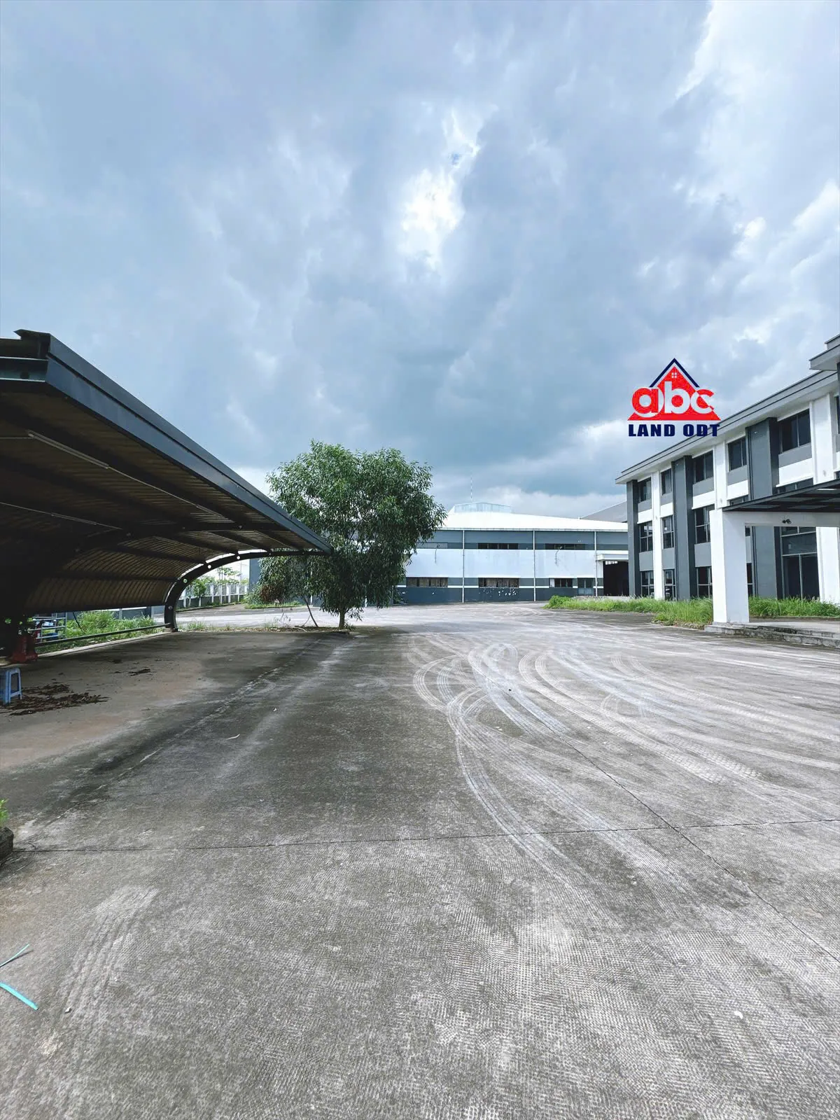 Nhà máy độc lập khuôn viên sử dụng 1Ha6 KCN  Long Thành Đồng Nai .